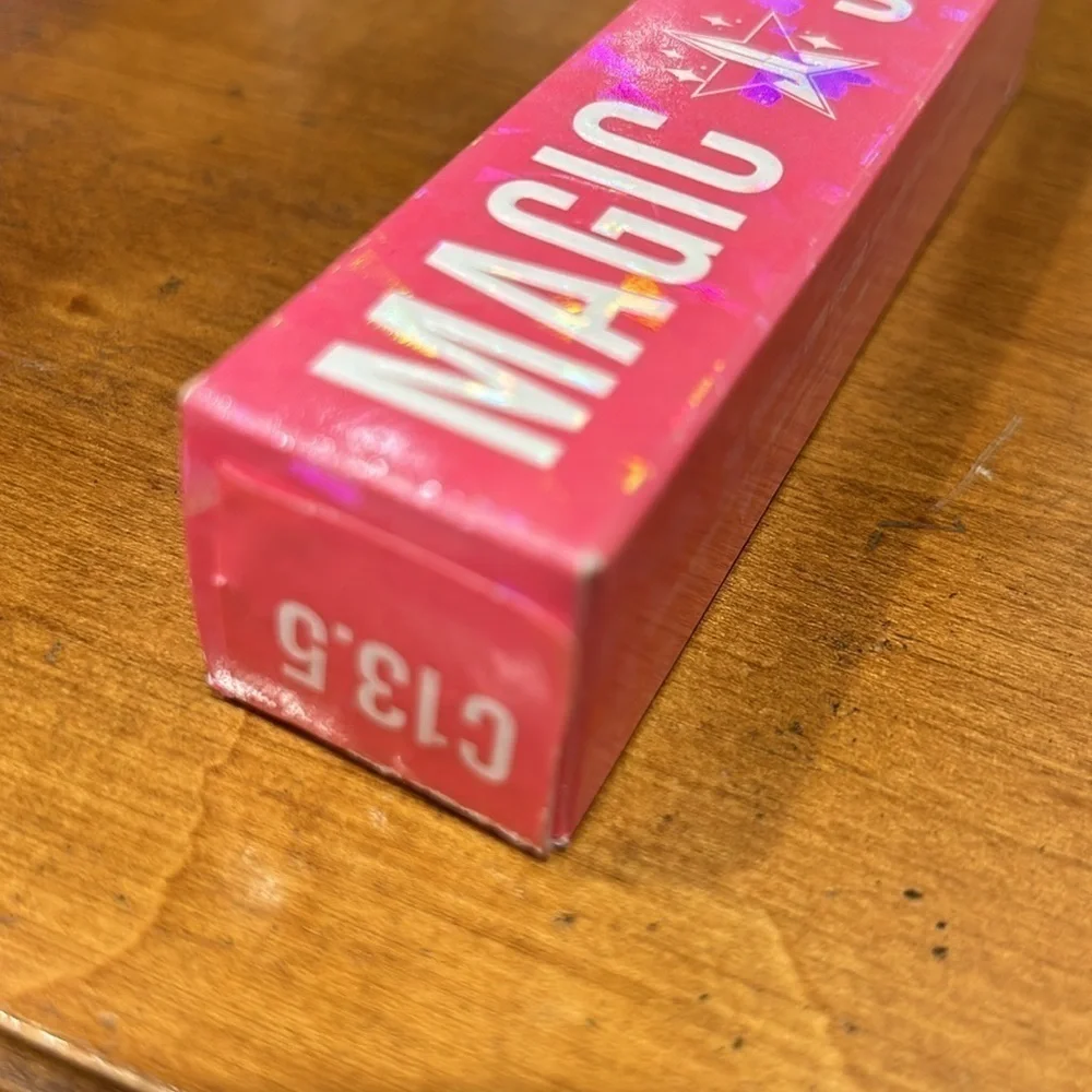 Magic star full coverage Jeffree star C13.5 Medium skin golden liquid cover up